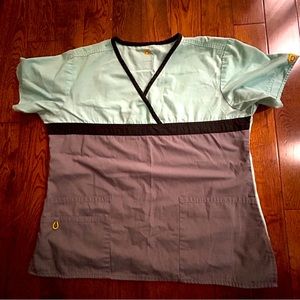 Women’s Wonderwink Scrub Top